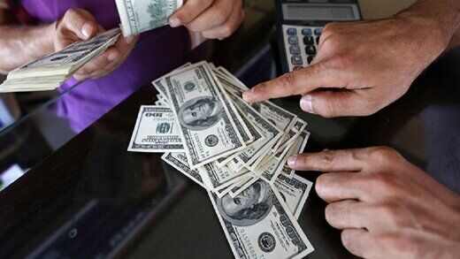 دلارهای خانگی وارد بازار ارز می‌شوند؟/ برجام دست دلالان و واسطه‌ها را کوتاه می‌کند!