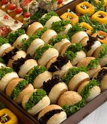 معرفی انواع فینگر فود سرد برای تولد