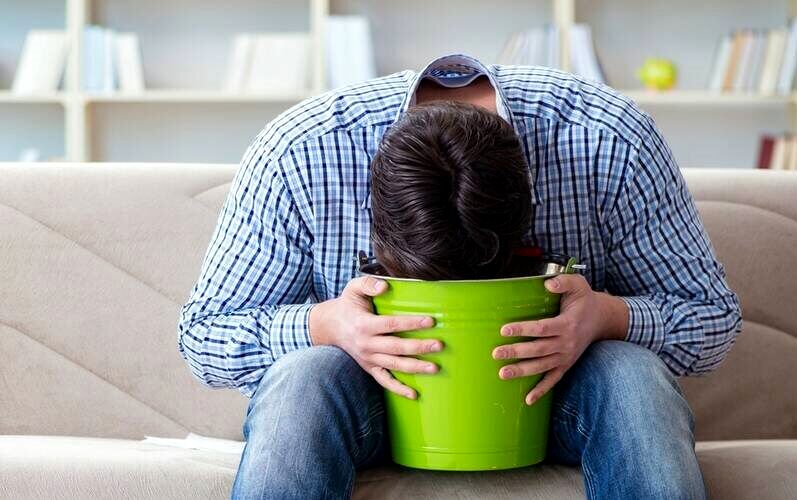 چگونه از مشکلات گوارشی مصرف آنتی‌بیوتیک پیشگیری کنیم؟