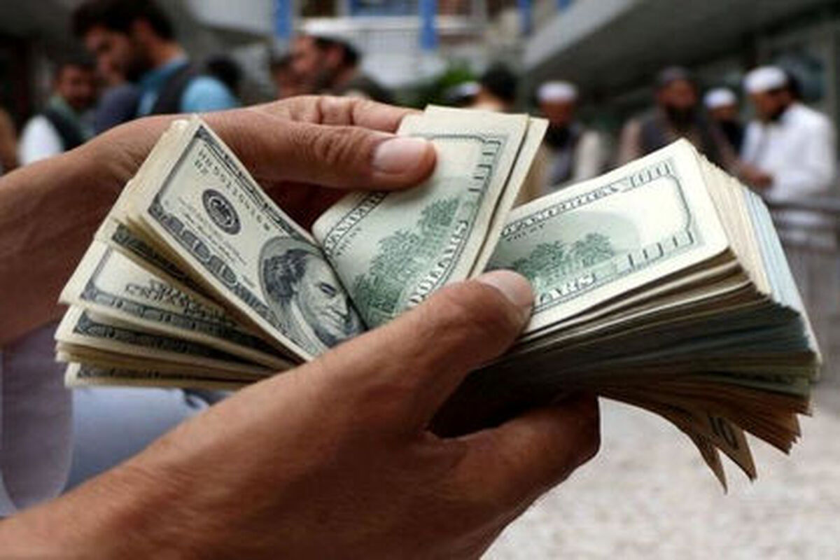 سیگنال هسته ای در بازار دلار/ قیمت دلار سکته کرد