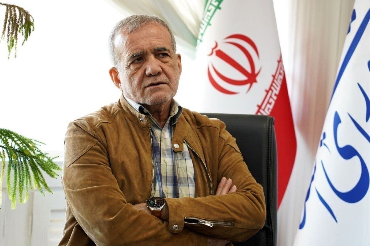 اولین تصویر منتشر شده از پزشکیان و ظریف بعد از میزگرد پر تنش در صداوسیما