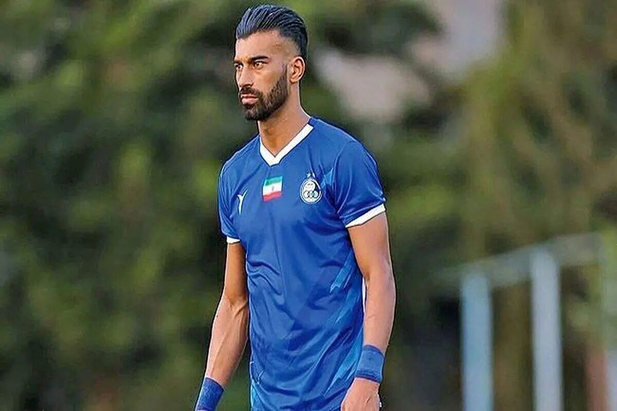 دلبری رامین رضاییان از هواداران استقلال/ عکس