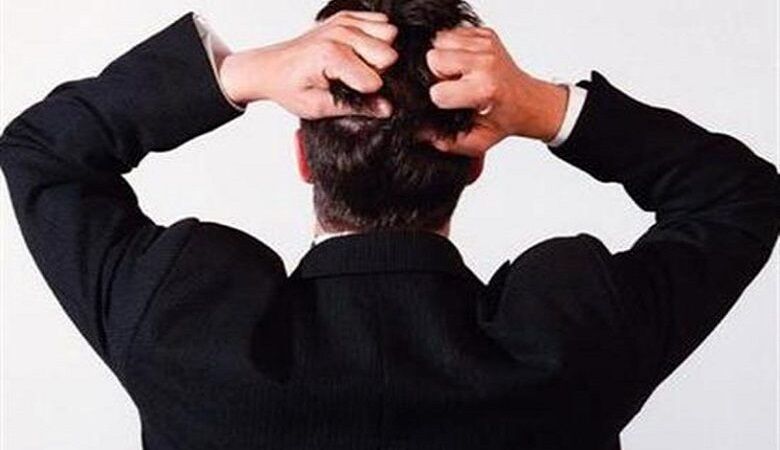  تصویر زن بارداری که ویار عجیب و غریب به  خوردن دستمال های آلوده توالت دارد!

