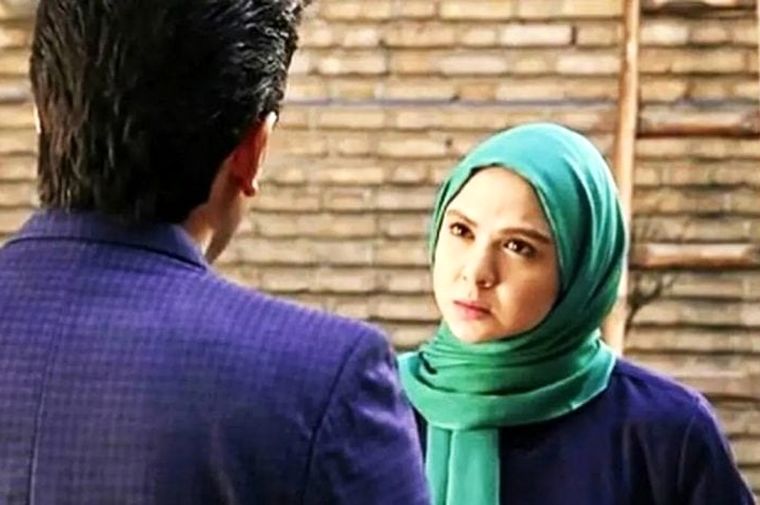 تذکر حجاب به بازیگر سریال لیسانسه‌ها در اکران یک فیلم/ ببینید
