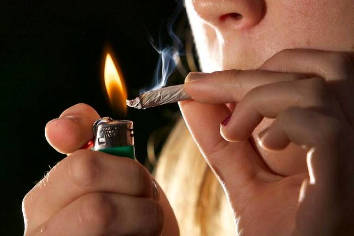 شکایت پدر بیچاره از دخترش در کلانتری/ دخترم از هندوستان برگشته و ... 