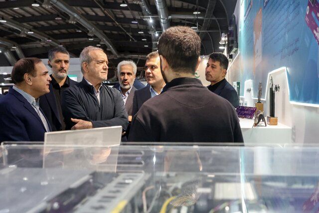 باید نسبت به ارتقای کیفیت و صادرات محصولات فناورانه اقدام کنیم