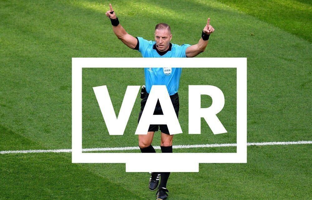 لباس VAR برتن داوران لیگ برتری+عکس