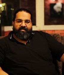قاب شیرین پدر و دختری رضا صادقی خواننده / عکس