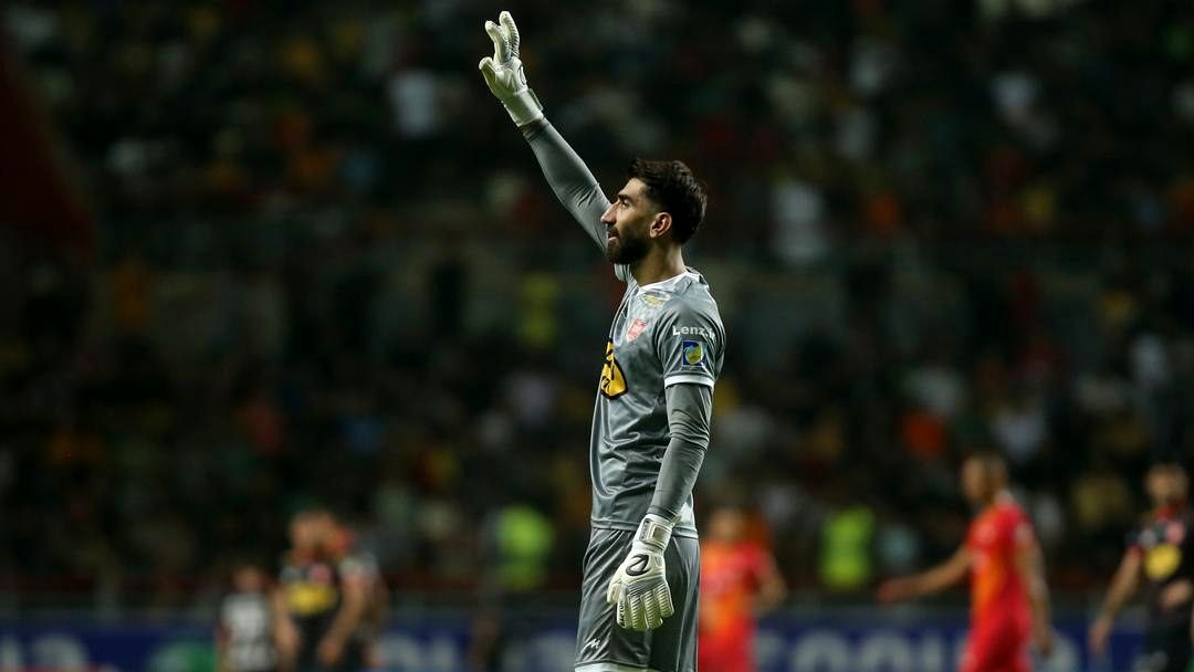 آمادگی بیرانوند در هاله‌ای از ابهام