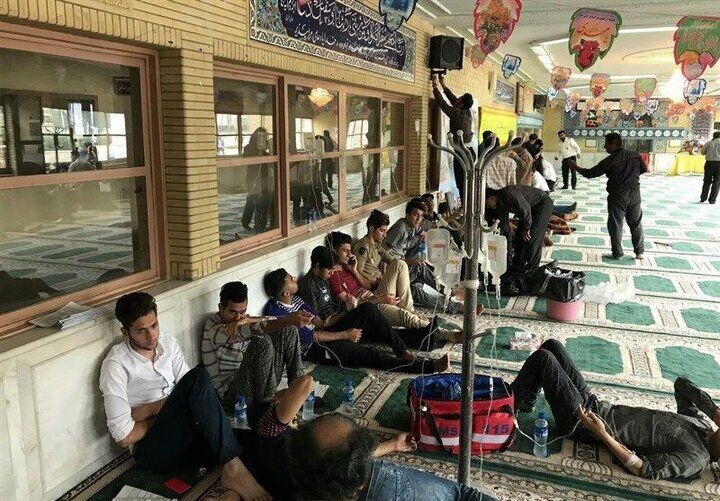مسمومیت ۲۵ دانش آموز قمی و انتقال آنها به بیمارستان