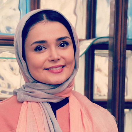 مجری زن تلویزیون: ۴۰ میلیون از صداوسیما طلب دارم که به خاطر خداحافظیم رفت هوا!