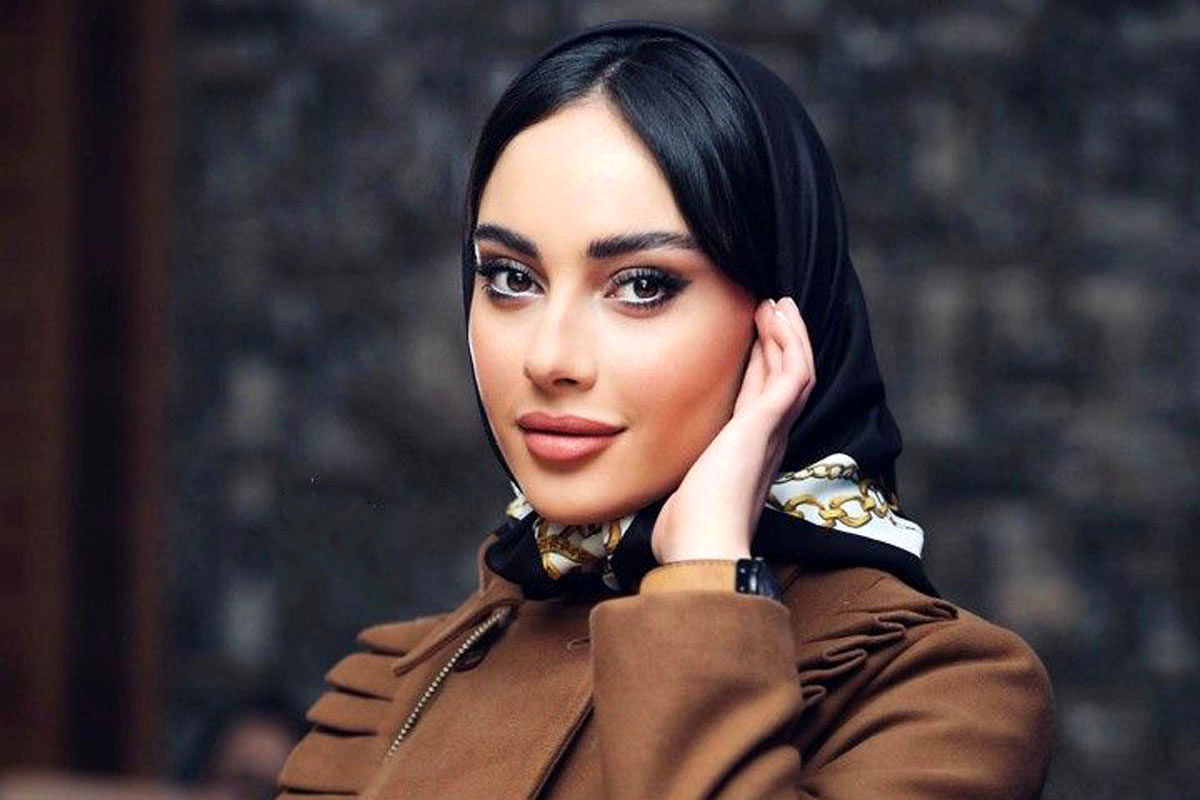 جشن تولد مادر ترلان پروانه/ عکس