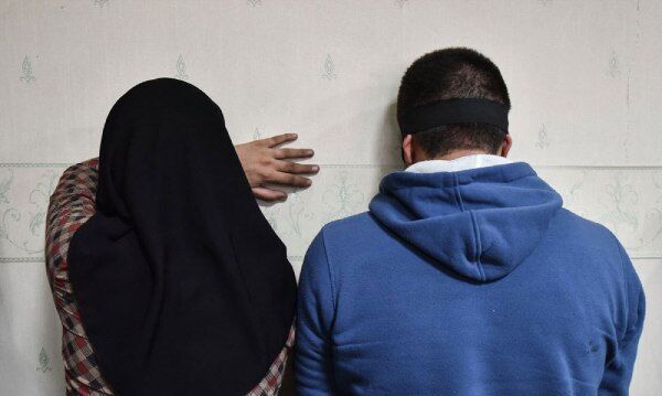 بقال محل مرا به خلوت خودش برد و... /شوهرم بفهمد مرا زنده نمی‌گذارد/ از رابطه کثیفمان فیلم گرفت
