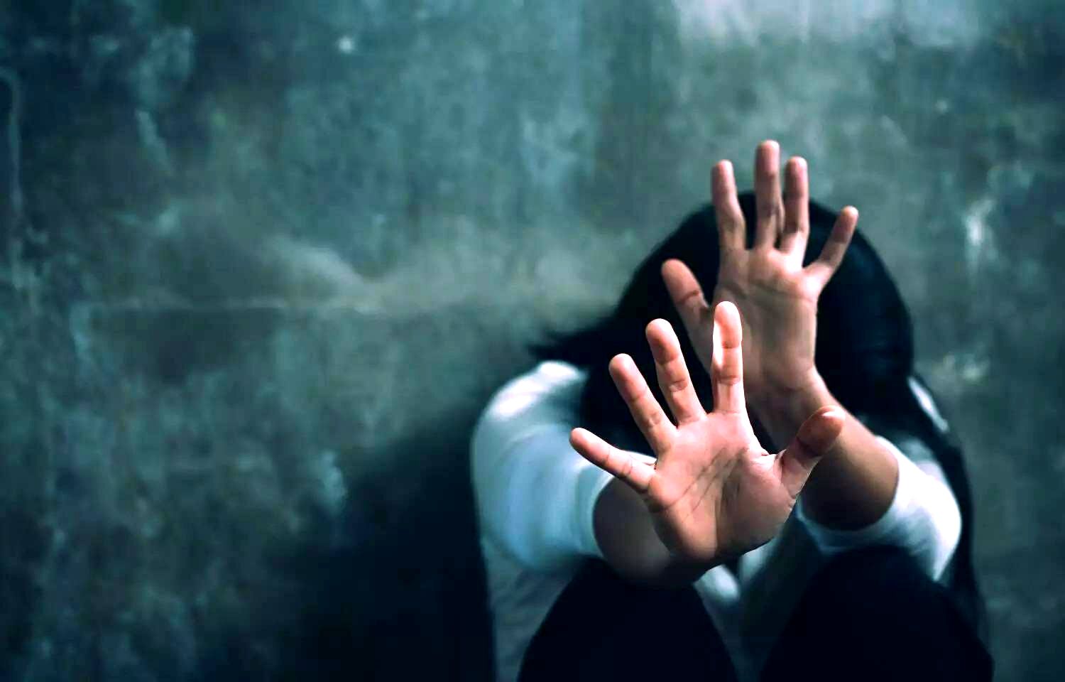 زن میانسال: خیال می کردم خواهرزاد‌ه‌ام عاشق پسرم است ولی با شوهرم رابطه نامشروع داشت!