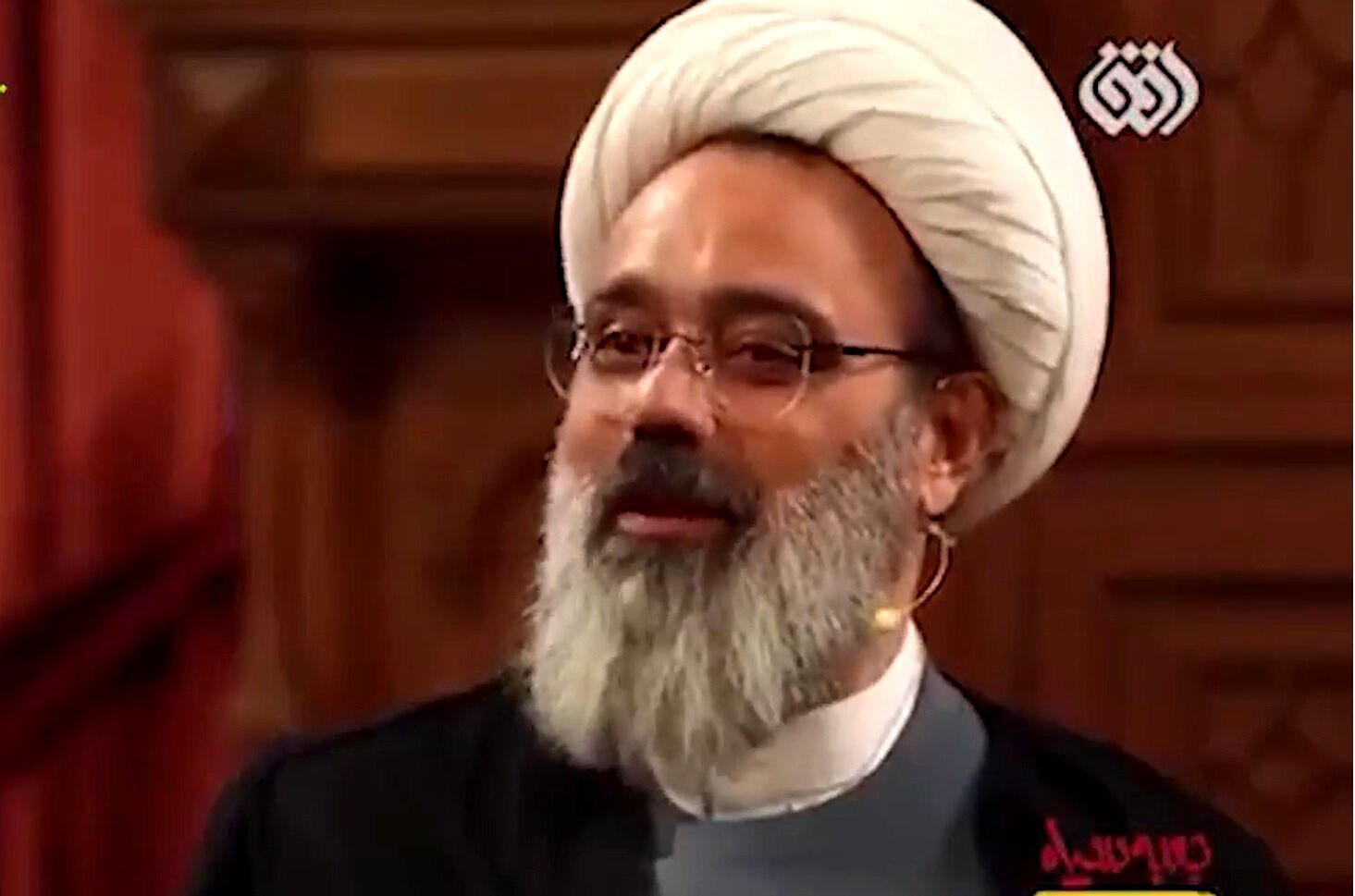خاطره عشق و عاشقی روحانی معروف سوژه فضای مجازی شد/ هنوز به خاطر من ازدواج نکرده !