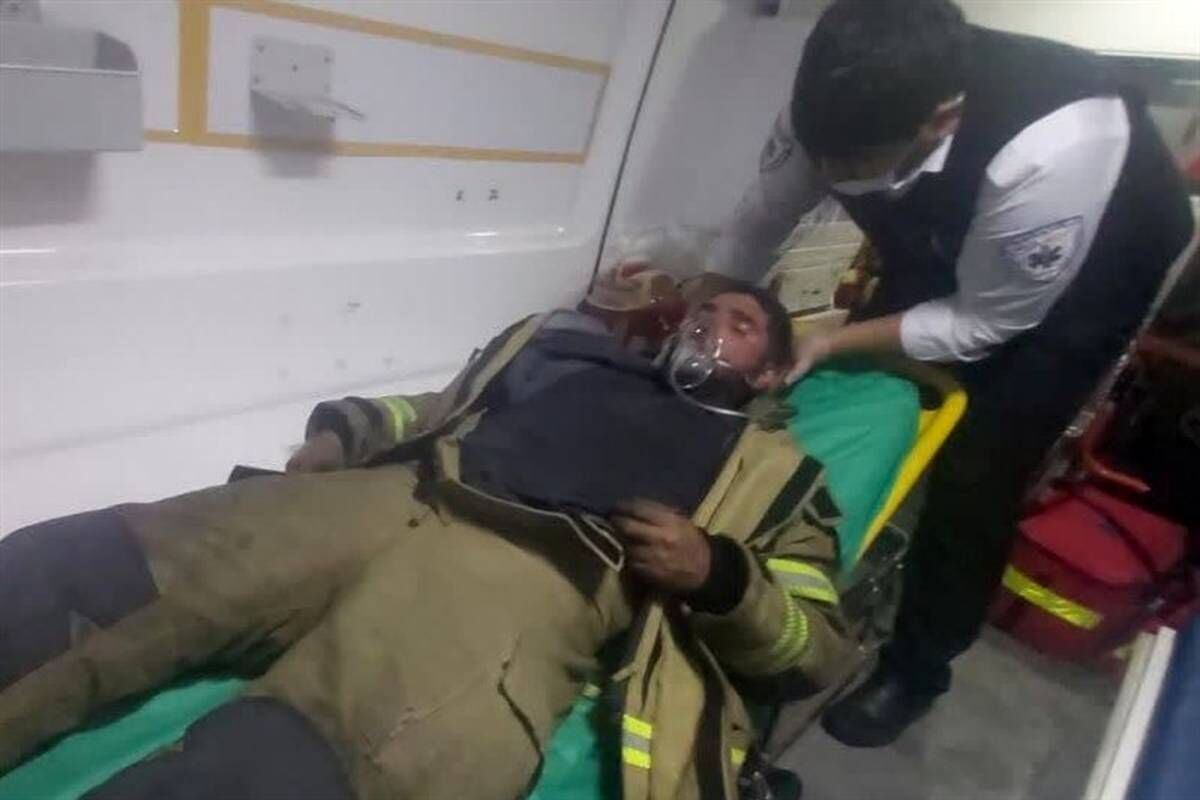 آتش سوزی تکان دهنده در یک ساختمان مسکونی ۳۶ واحدی در قزوین/ آمار مصدومان و کشته شدگان اعلام شد + عکس