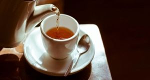 عوارض خوردن چای داغ چیست؟