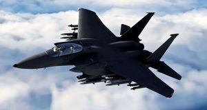 فرود ۴ فروند بمب افکن B-۵۲ Stratofortress آمریکا