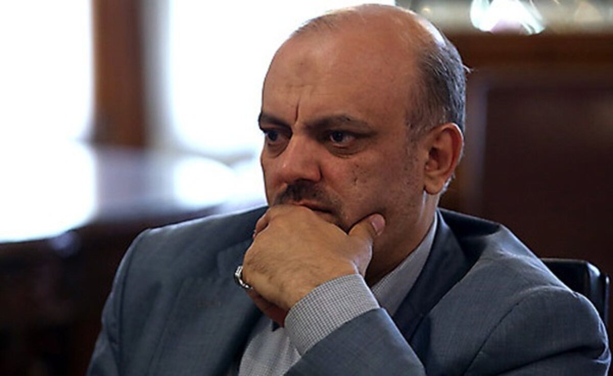 معلم حق دارد حرف خود را بزند/ مسأله بازداشت معلمان را پیگیری می‌کنم
