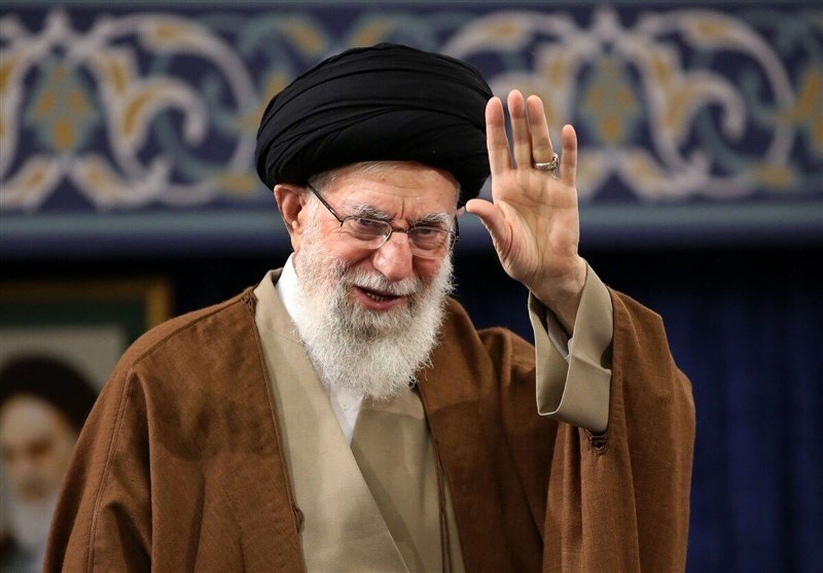 تشکر رهبر انقلاب از ملت ایران به خاطر حضور در پای صندوق‌های رأی