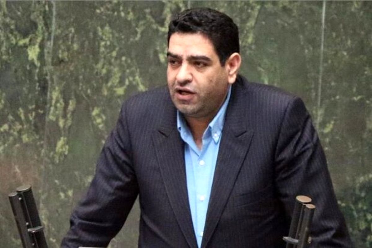 درخواست اعدام ظریف در صحن علنی مجلس