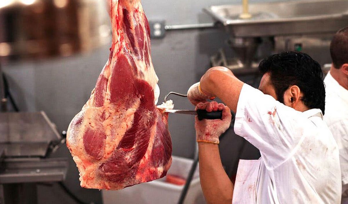 ایده وحشتناک قصاب تبریزی برای جذب مشتری خبرساز شد/ عکس

