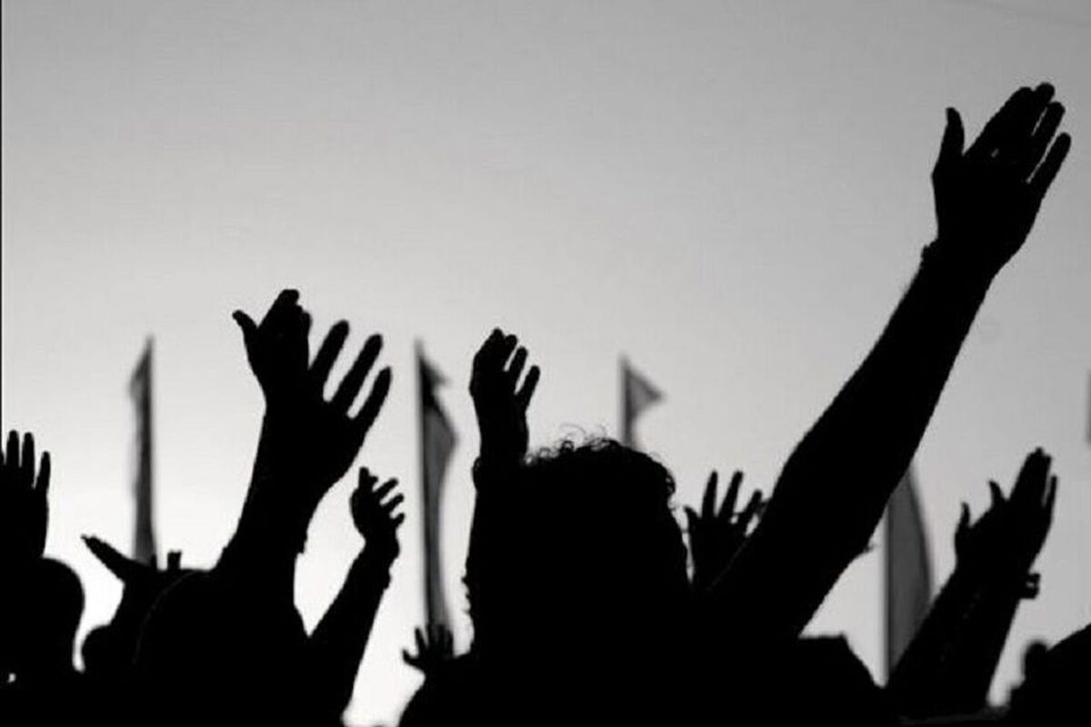 جمع اعتراضی کارگران شرکت اینترنتی مطرح به ویلای صاحب شرکت هم رسید