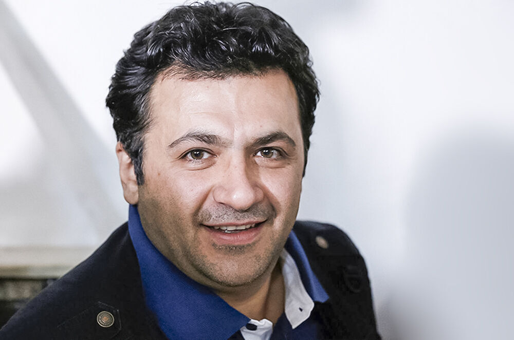 خونریزی مغزی بازیگر سریال خط قرمز و بستری در بیمارستان مشهد