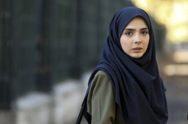 یاسمنِ لحظه گرگ‌ومیش سفیدپوش شد