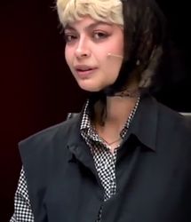 ستایش دهقان: خیلی‌ها می‌گن شبیه ریحانه پارسا هستم/ فیلم