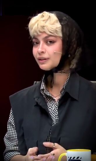 ستایش دهقان: خیلی‌ها می‌گن شبیه ریحانه پارسا هستم/ فیلم