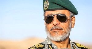 دریادار سیاری: میجنگیم و محاسبات دوشمن را بر هم می‌زنیم