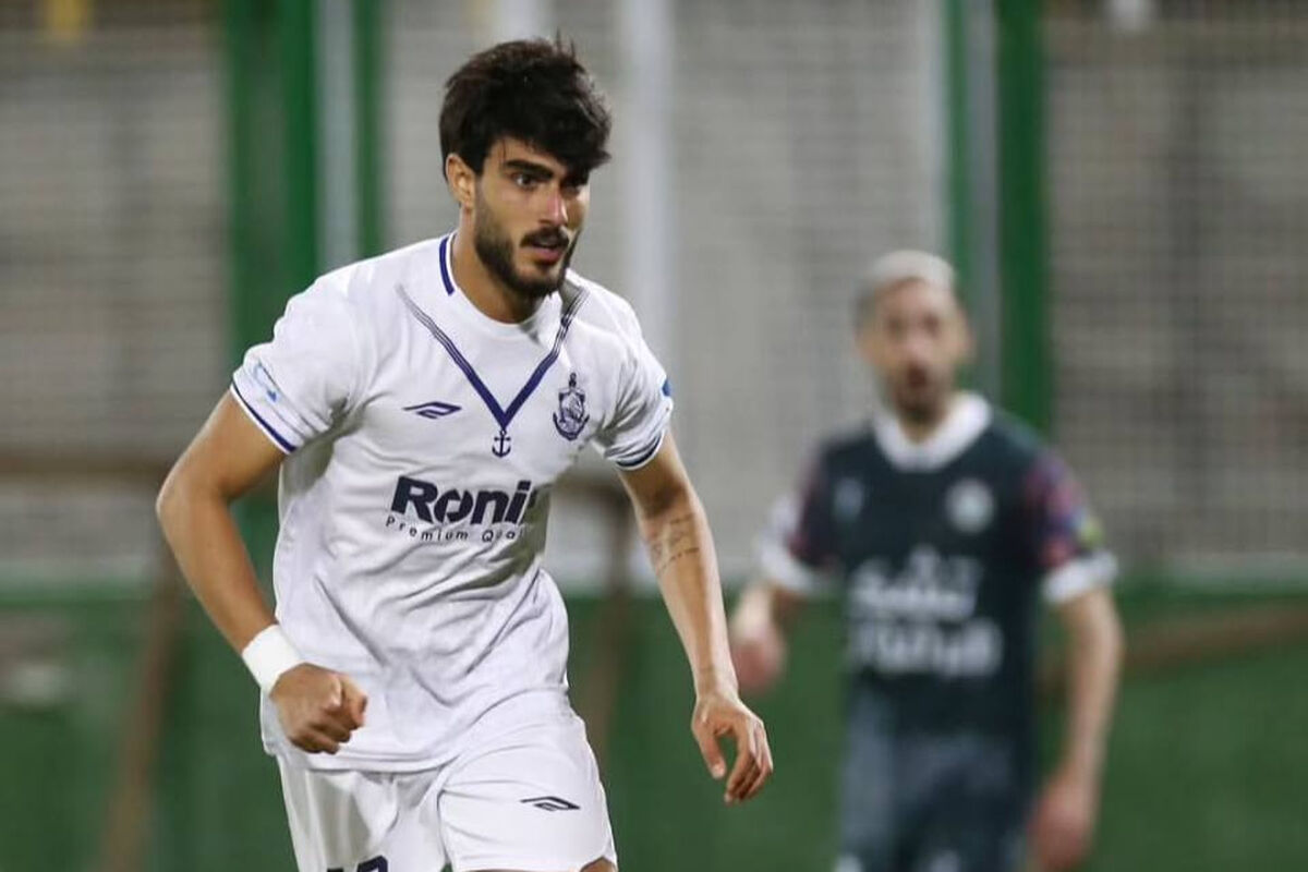 رویه غلط گزینه های استقلال؛ اقدام عجیب غندی پور در تماس با پرسپولیس!