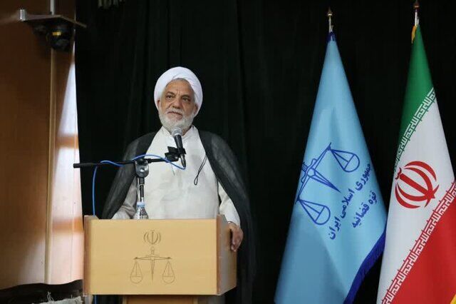 رئیس کل دادگستری استان کرمان فاش کرد؛ رد پای ۲زن رمال به پرونده فساد فوتبال ایران