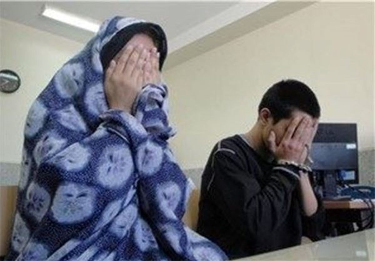 ارتباط نامشروع زن شوهردار با پسر جوان در متروی تهران رسوایی به بار آورد

