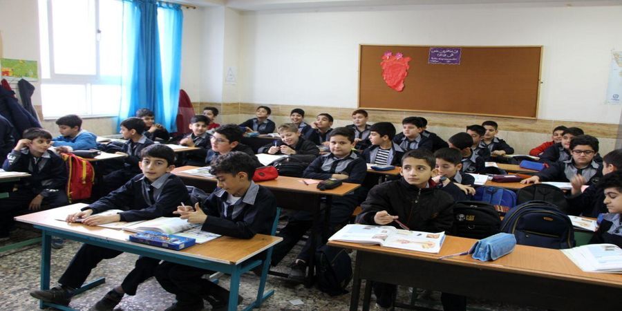 دانش‌آموزان بازمانده از تحصیل از بودجه ۱۴۰۲ حذف شدند
