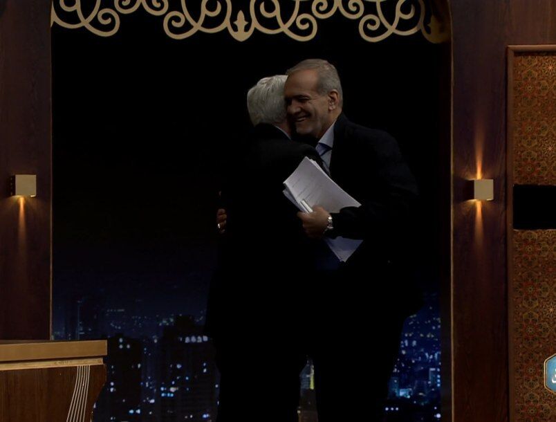 آغوش صمیمی دو نامزد ریاست جمهوری، دیشب به قهر تبدیل شد!