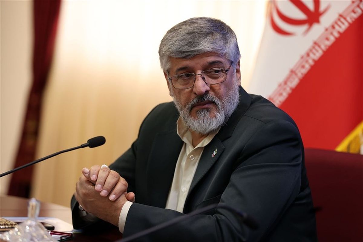 پولادگر:باشگاه‌های فوتبال باید سقف بودجه را رعایت کنند