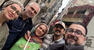 مونا کرمی، مادرانه و عاشقانه؛ تازه‌ترین تصاویر بازیگر جوان با فرزند و همسرش منتشر شد!