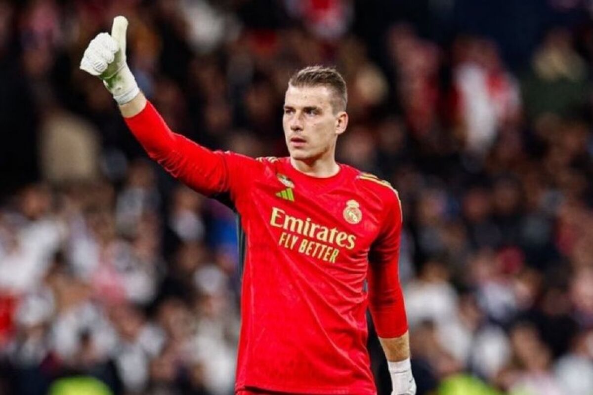 کورتوا و لونین:تابستان برای استراحت است