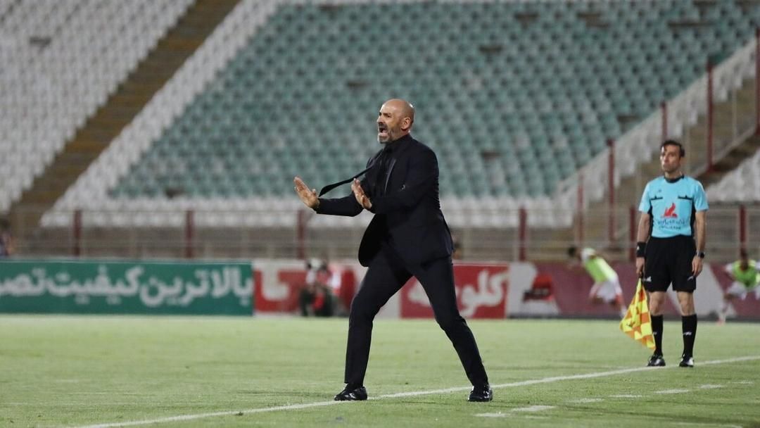 غرولندهای پاکو همچنان ادامه دارد!