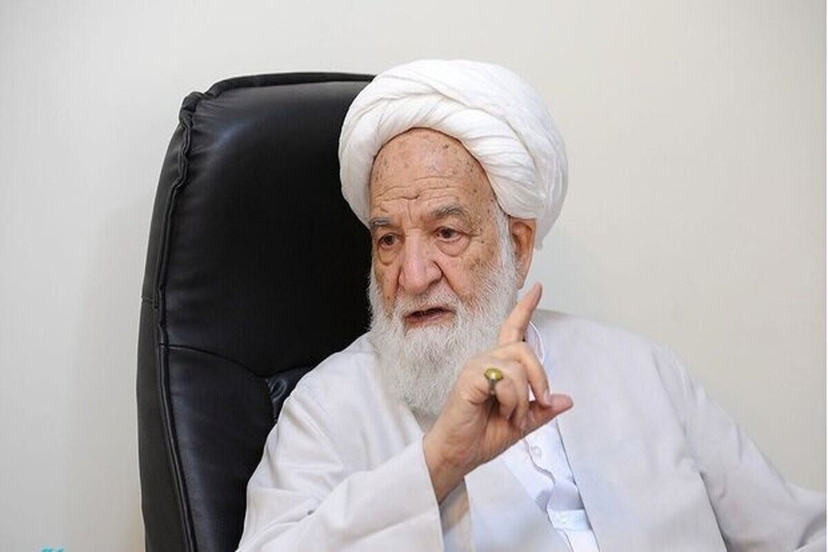 انتقاد شدید آیت‌الله خمینی: دولت قانون حجاب را اجرا نکند