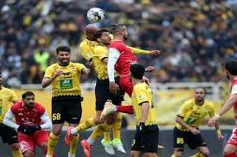 پنالتی پرسپولیس مقابل سپاهان سوخت؟