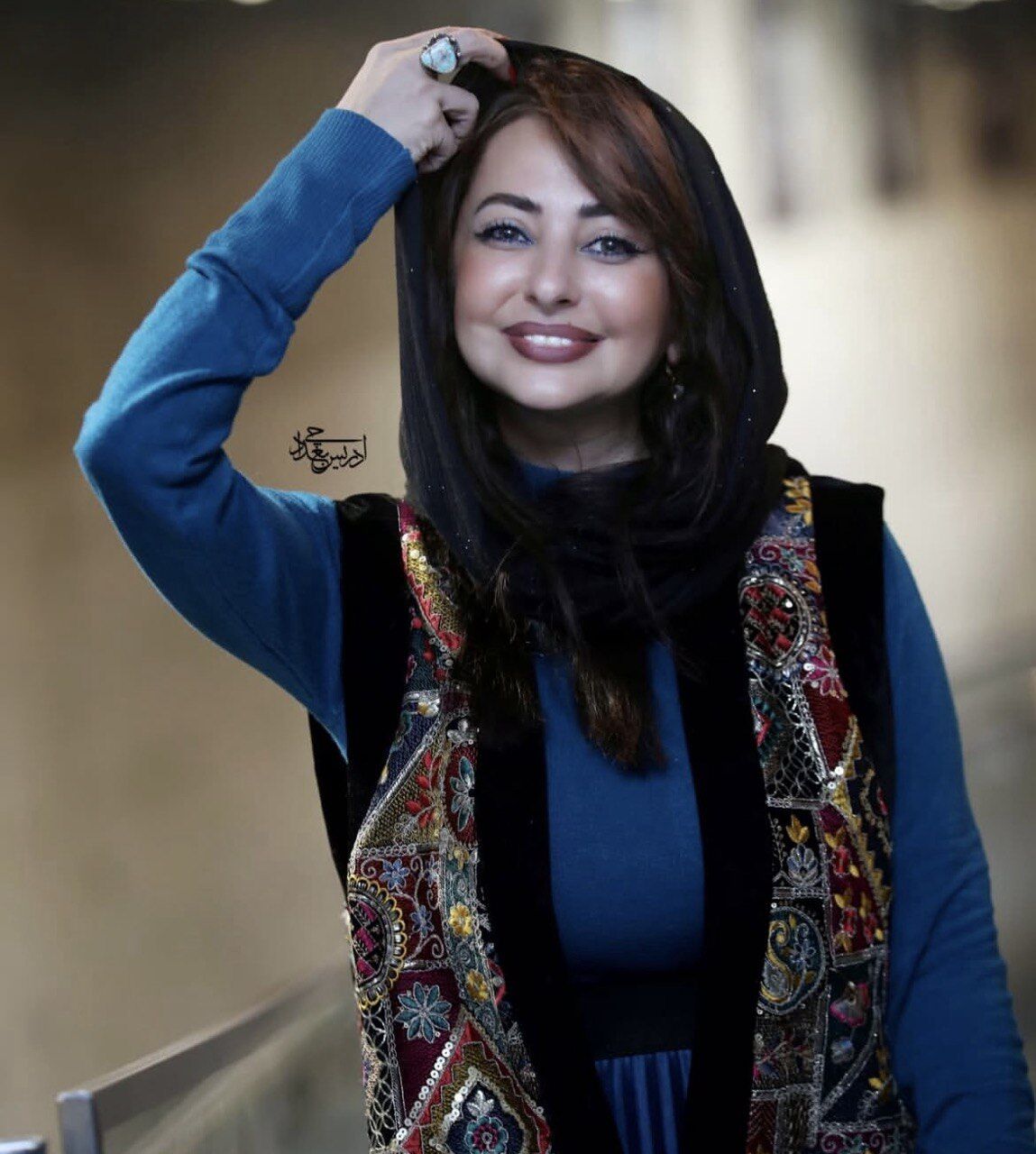 نفیسه روشن خندان و شاد در کنسرت سلطان مشکی‌پوش/ عکس
