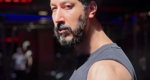 سلفی بامزه بهتاش سریال پایتخت با حمید معصومی‌نژاد