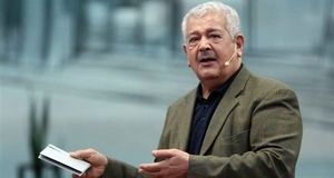 استایل جذاب آقای جمالی «زی زی گولو» در کنار همسرش