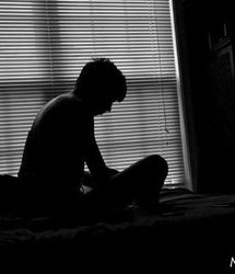 مهندس برق سر از میان کارتن‌خواب‌ها در آورد