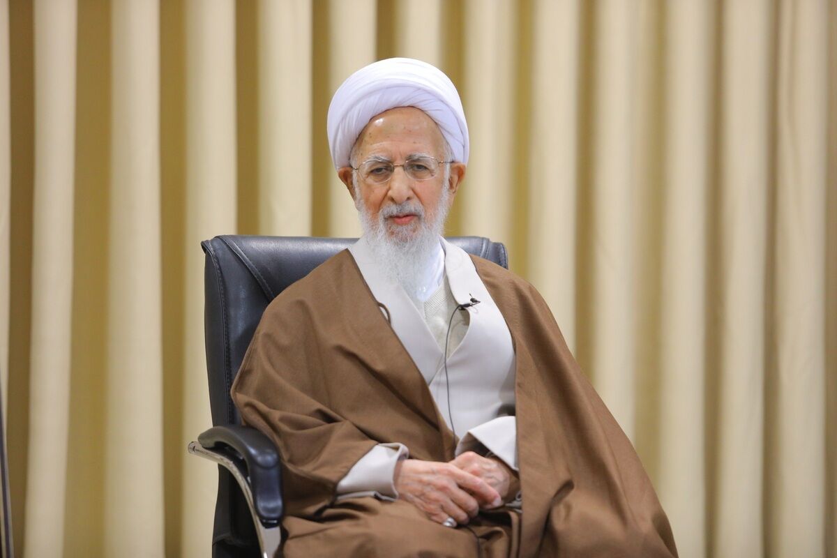 تذکر آیت الله نوری همدانی به معاون رئیسی درباره  وضع حجاب برنامه‌های صدا و سیما و ادارات 