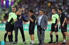توبیخ کمک داور دربی به دلیل حضور در جشن قهرمانی پرسپولیس