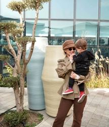 تصاویر احساسی مینا مختاری با پسر بهرام رادان